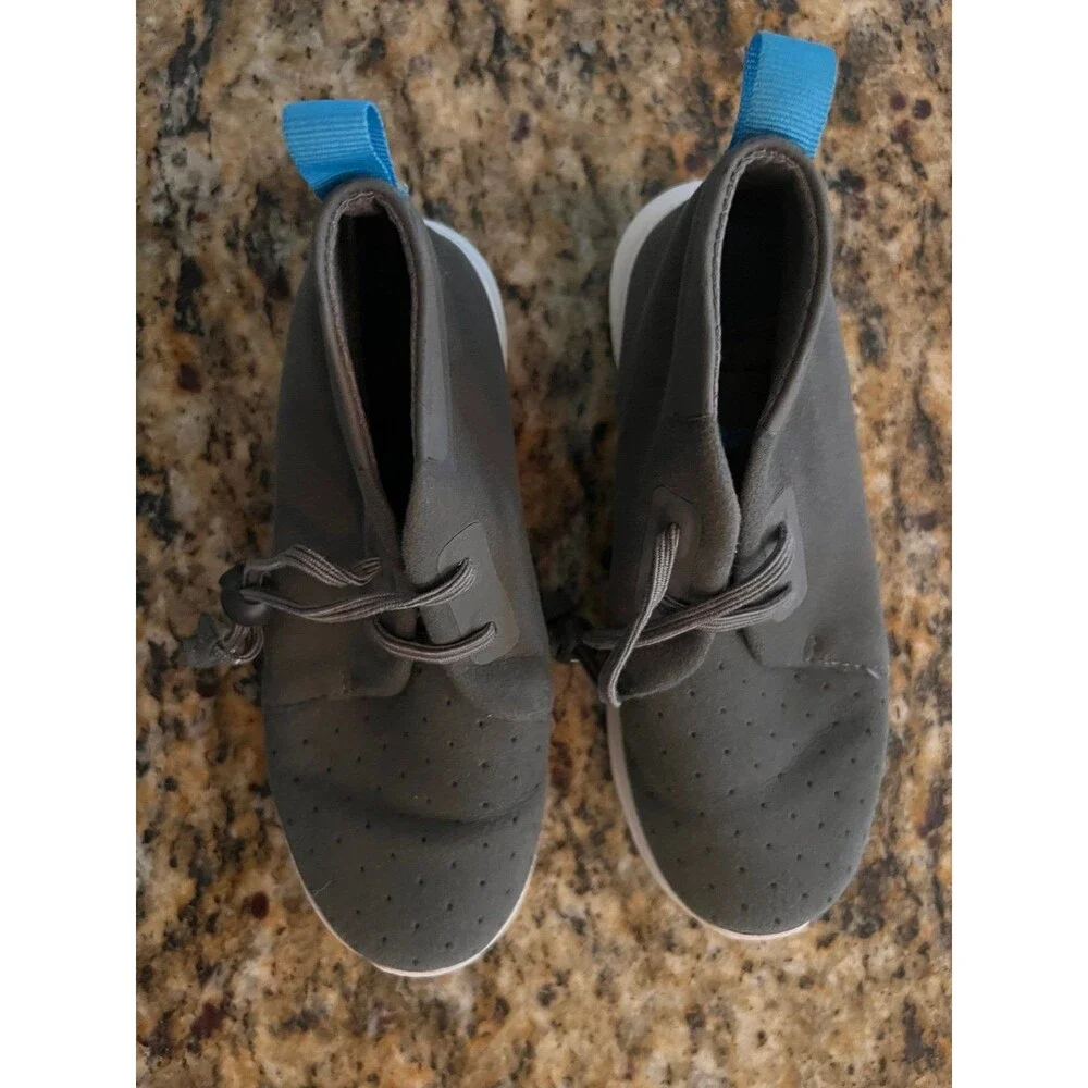 Native kids slip on chukka boot